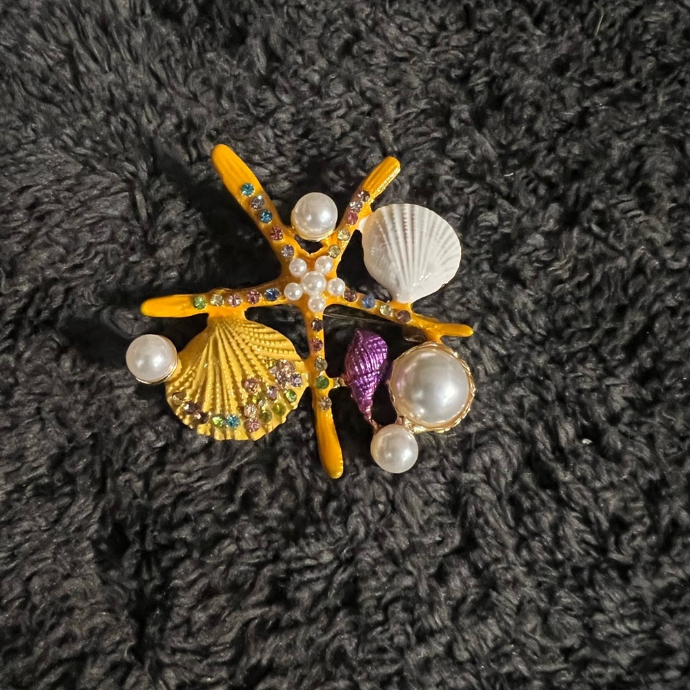 Starfish and Shells Brooch - Yellow, White, Purple